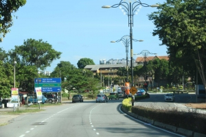 Jalan Bukit Beruang