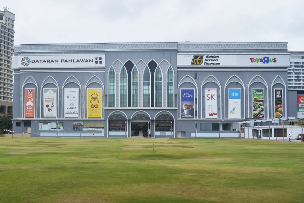 Dataran Pahlawan Melaka