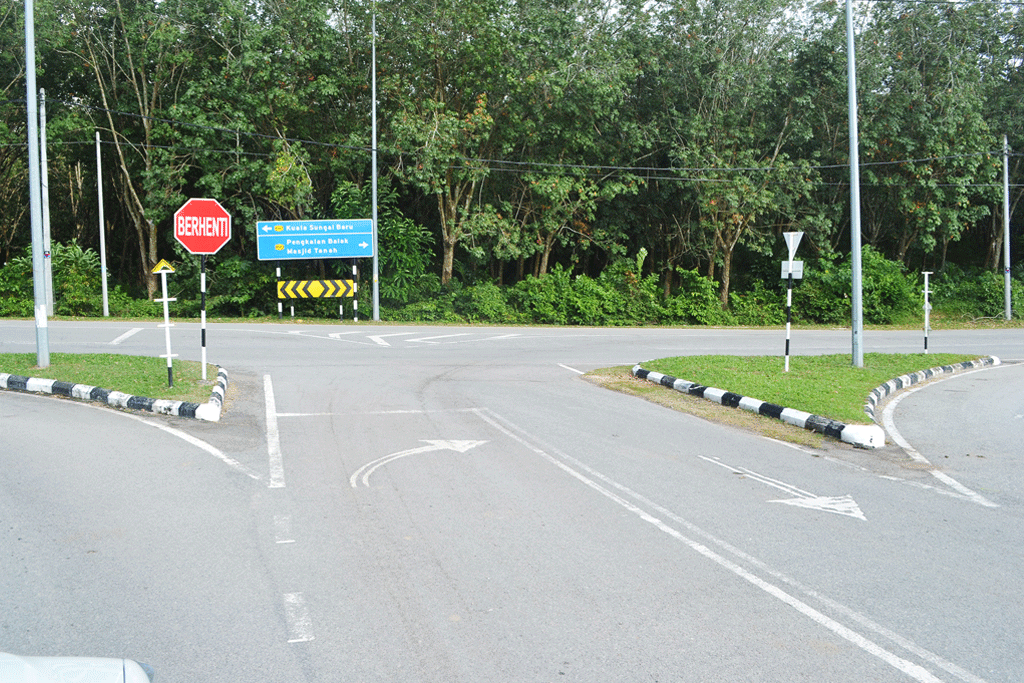 Jalan Teluk Gong